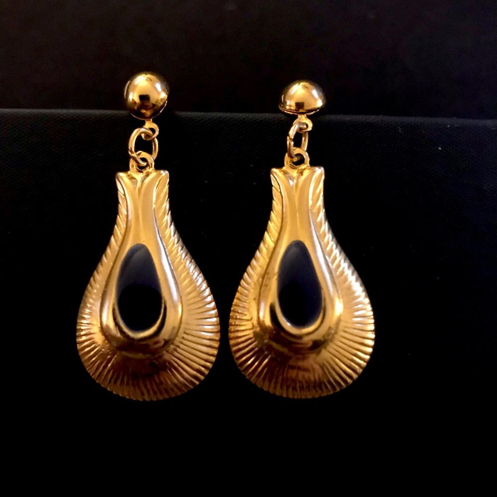 Vintage Gold-tone & Black “Onyx” Enamel Drop Earring